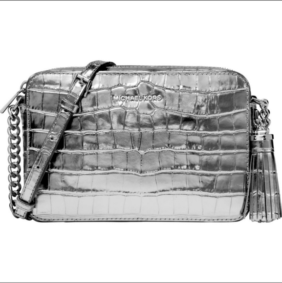 Michael Kors Handbags - 🎉2xHost Pic🎉 Michael Kors Crossbody Bag